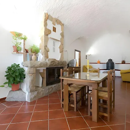 Country house La Chumbera Benalua de Guadix